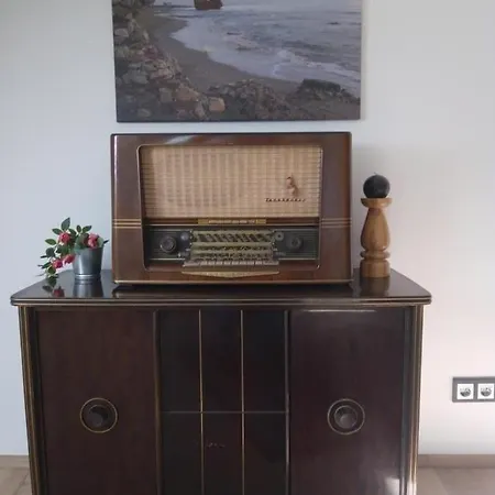 아파트 Im Roten Haus, Therme Ist Fusslaeufig In 350m Zu Erreichen