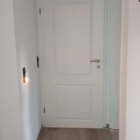 아파트 Im Roten Haus, Therme Ist Fusslaeufig In 350m Zu Erreichen